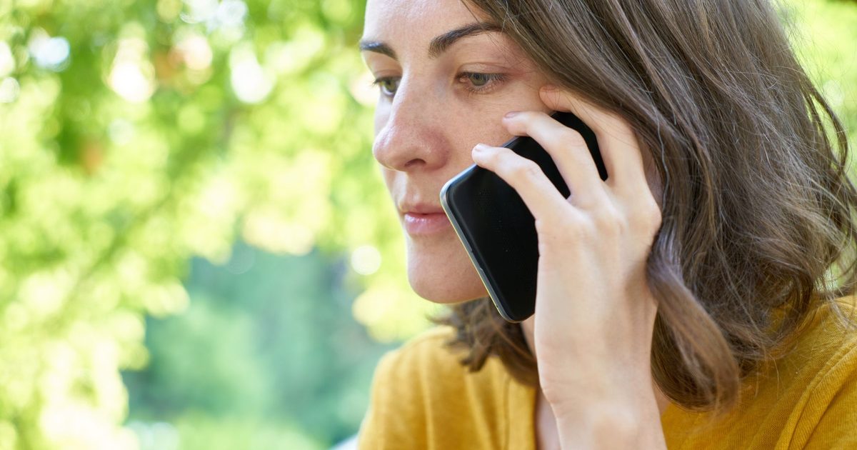 Podejrzany telefon z nieznanego numeru - oszuści na wizytówkę Google